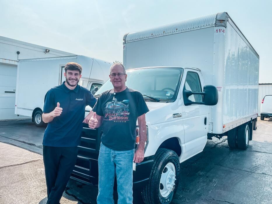 Images Signature Truck Center