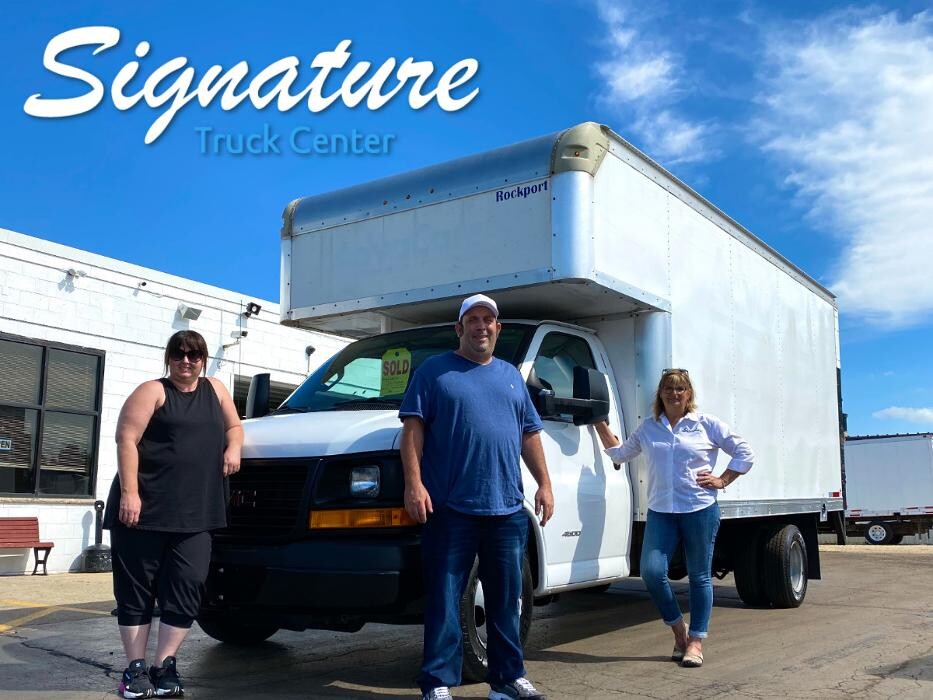 Images Signature Truck Center