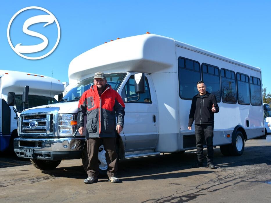 Images Signature Truck Center