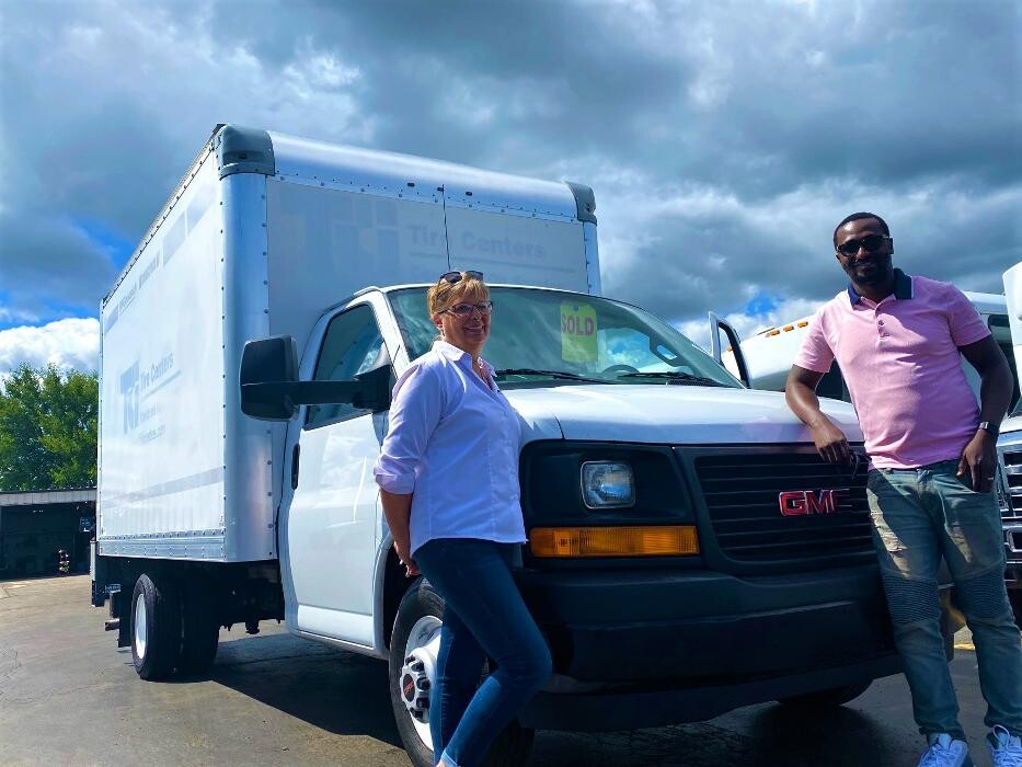 Images Signature Truck Center