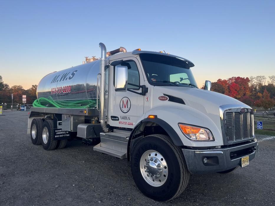 Images Magnum Waste Services