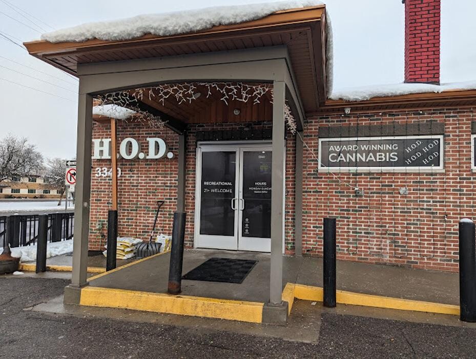Images House of Dank Recreational Cannabis - 8 Mile