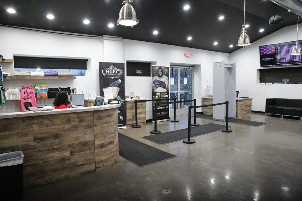 Images House of Dank Recreational Cannabis - 8 Mile