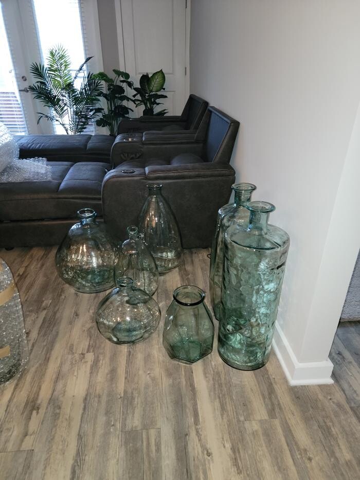 Images MR. MOVING LLC