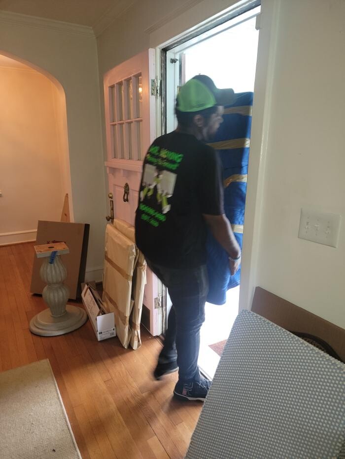 Images MR. MOVING LLC