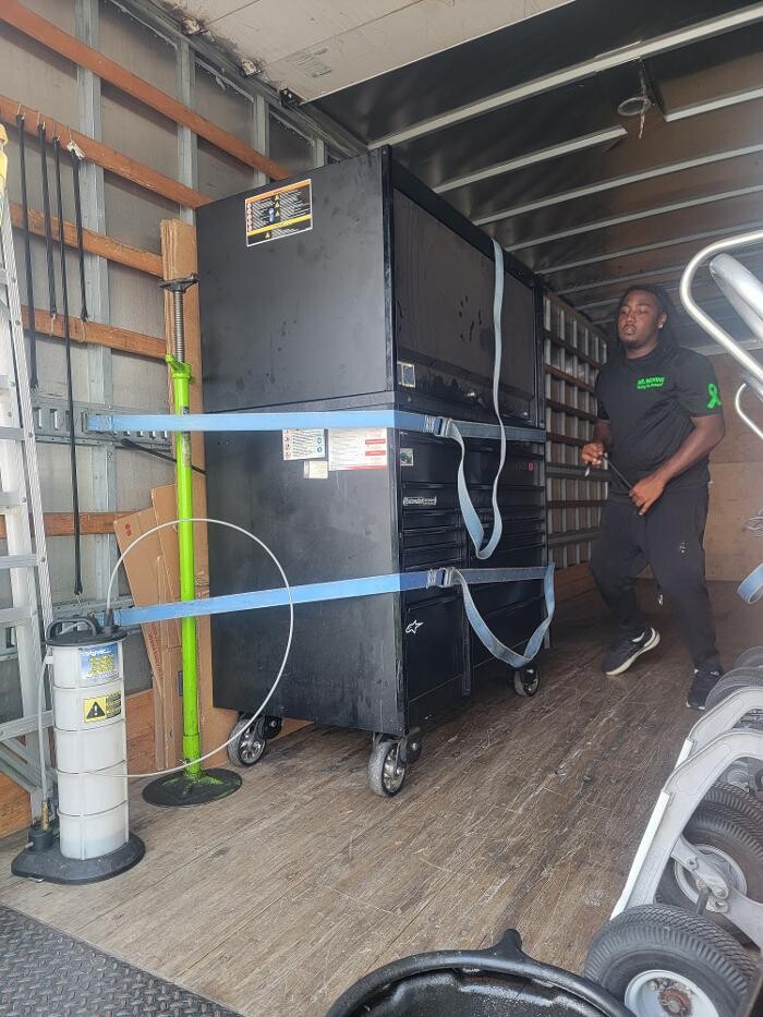 Images MR. MOVING LLC