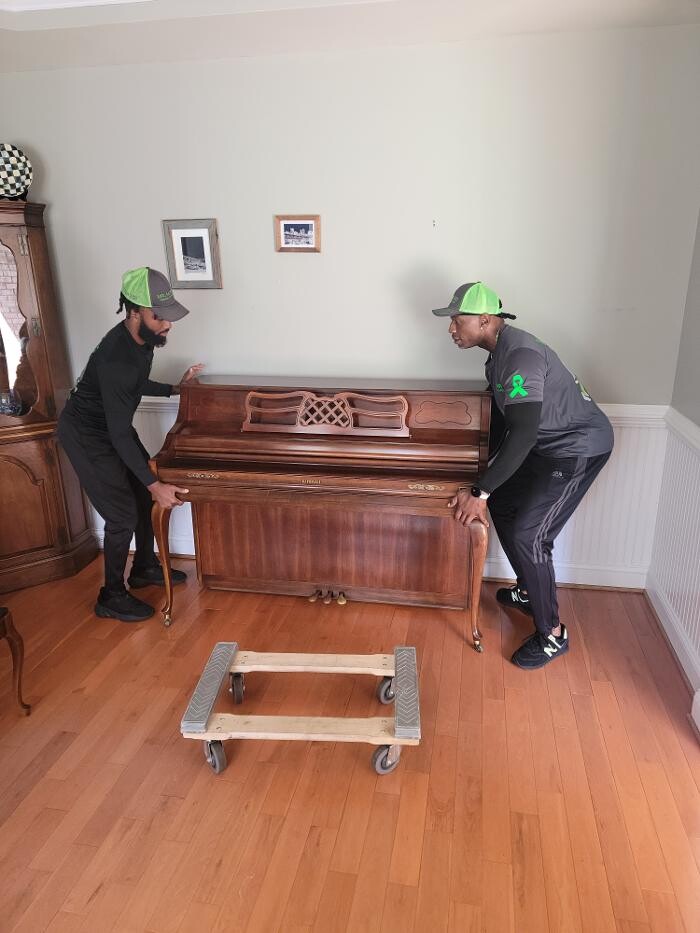 Images MR. MOVING LLC