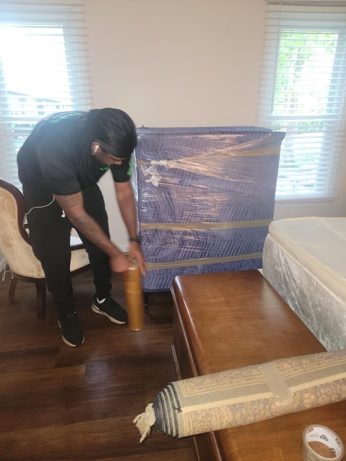 Images MR. MOVING LLC