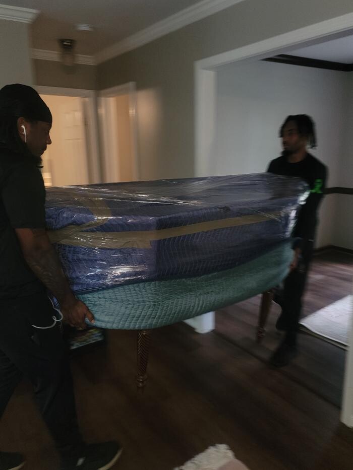 Images MR. MOVING LLC