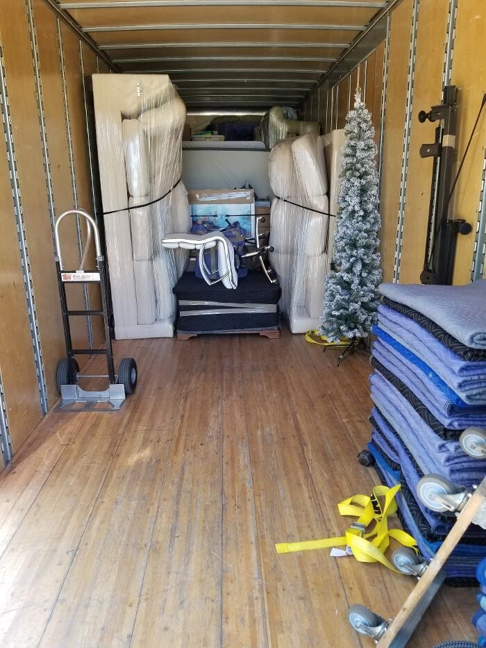 Images MR. MOVING LLC