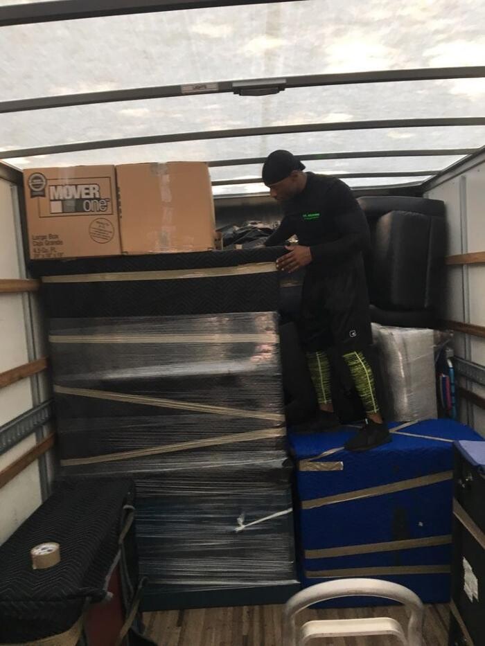 Images MR. MOVING LLC
