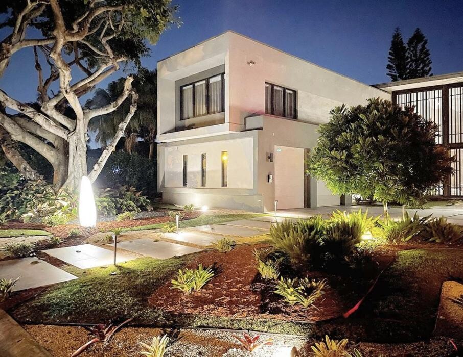 Images Jesus Pacheco Landscape and Interior Design Studio