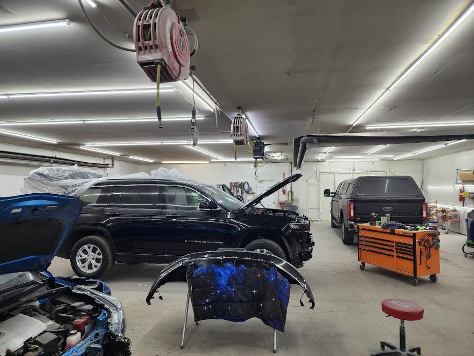 Images Viking Blvd Auto Body