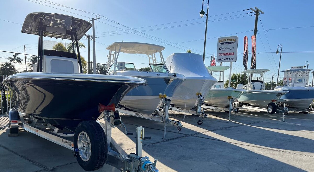 Images South Florida Yachts