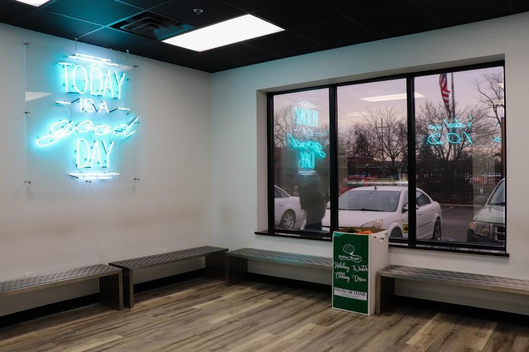 Images House of Dank Recreational Cannabis - Center Line