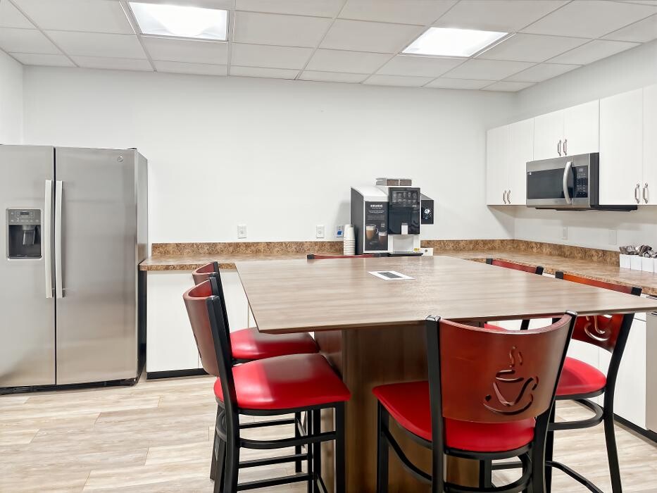 Images Regus Industrial Dr
