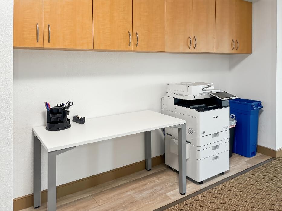 Images Regus Industrial Dr