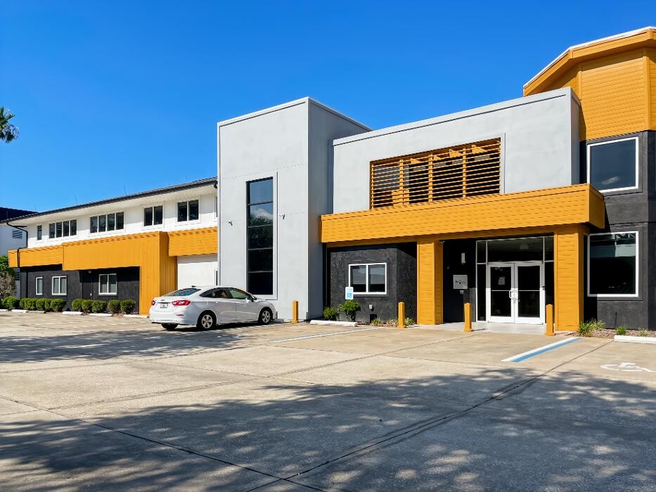 Images Regus Industrial Dr