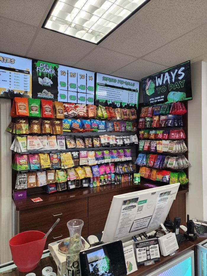 Images House of Dank Recreational Cannabis - Lapeer