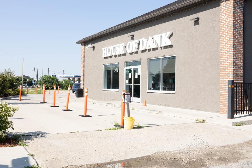 Images House of Dank Recreational Cannabis - Fort St.