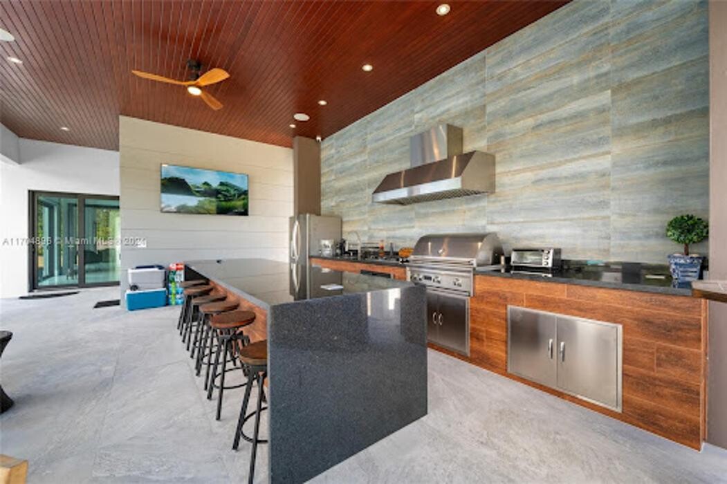 Images Casabella Miami Realty