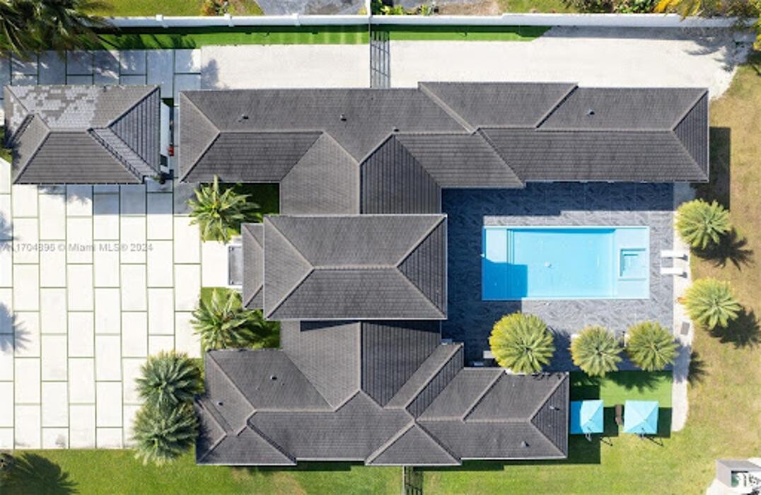 Images Casabella Miami Realty