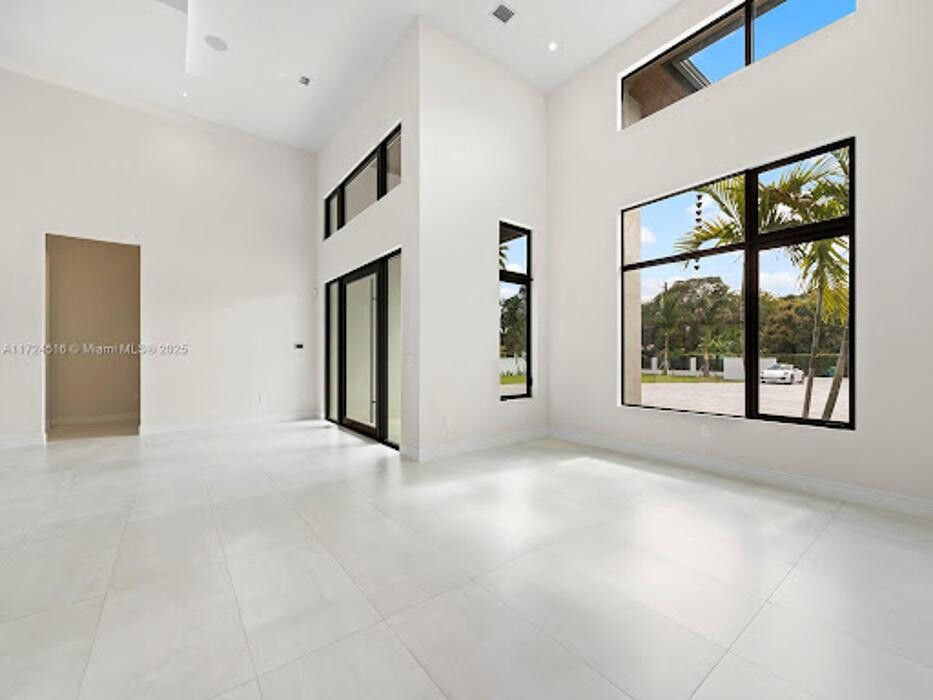 Images Casabella Miami Realty