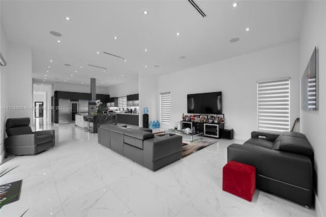 Images Casabella Miami Realty