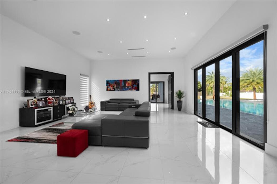 Images Casabella Miami Realty