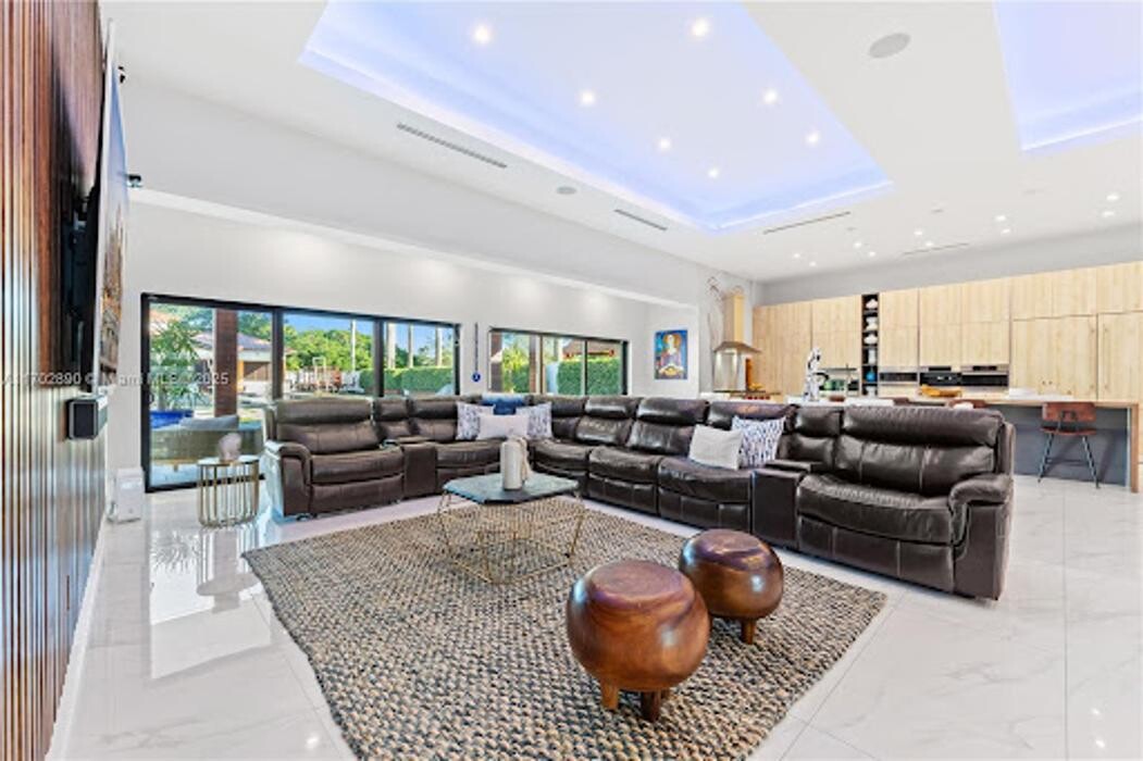 Images Casabella Miami Realty