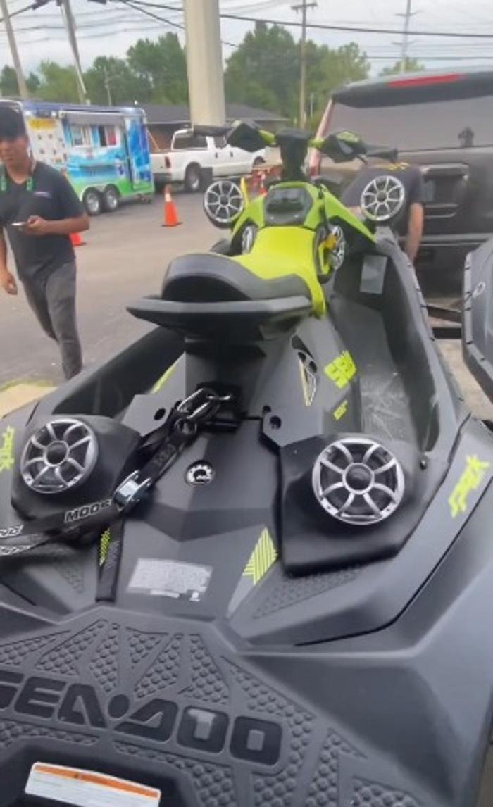 Images Sara's Customs