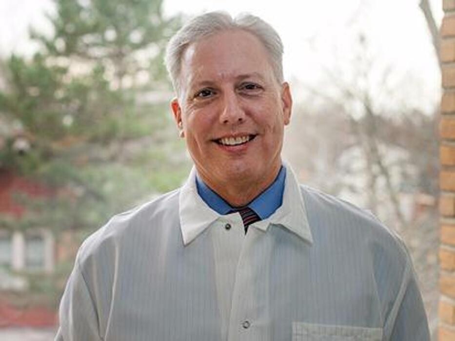 Images Mark R. Hanselman, D.D.S.