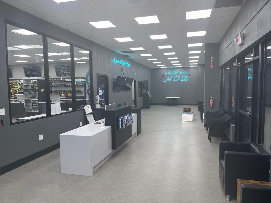 Images House of Dank Recreational Cannabis - Monroe