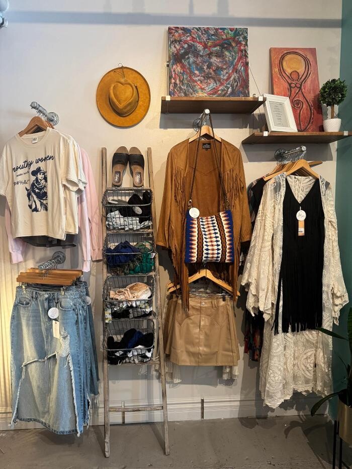 Images Adiluna Boutique