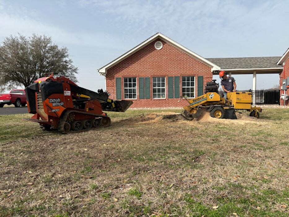 Images Breaking Ground Outdoor Services