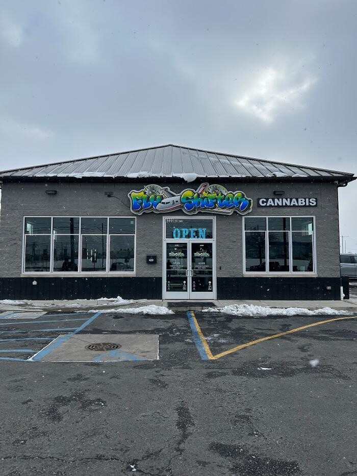 Images Fly Shifter Recreational Cannabis - Detroit