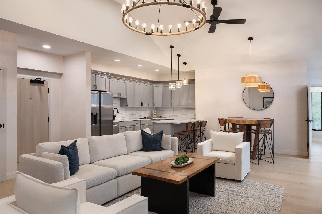 Images The Wave at Marblehead