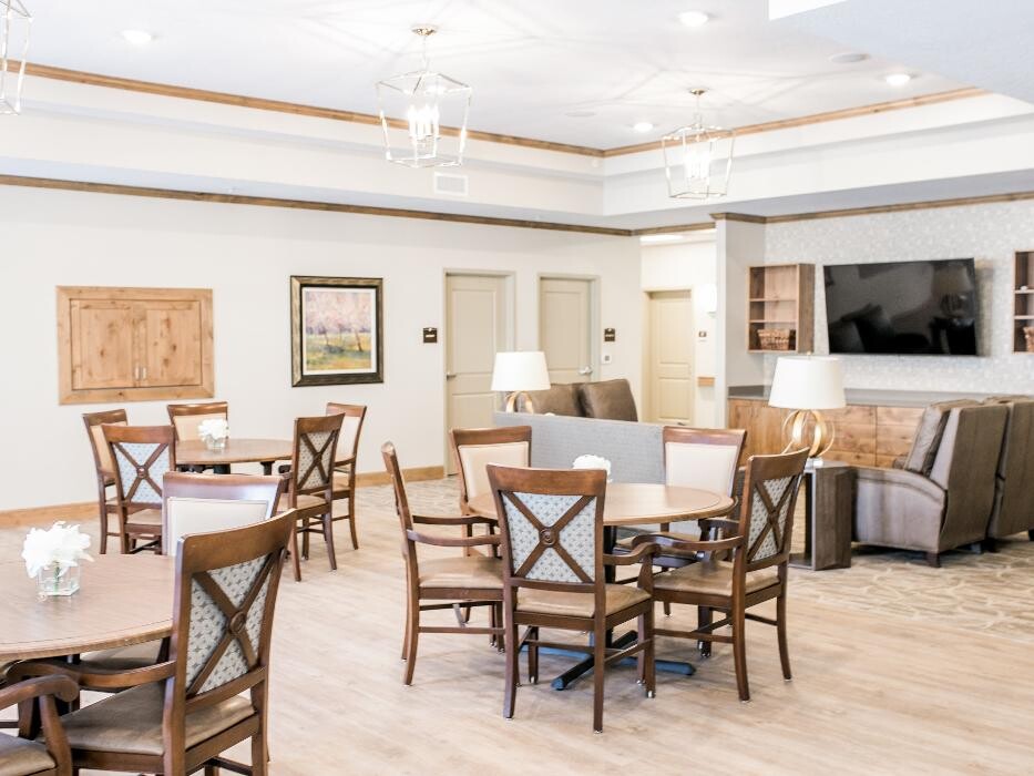 Images Whisper Cove Assisted Living and Memory Care