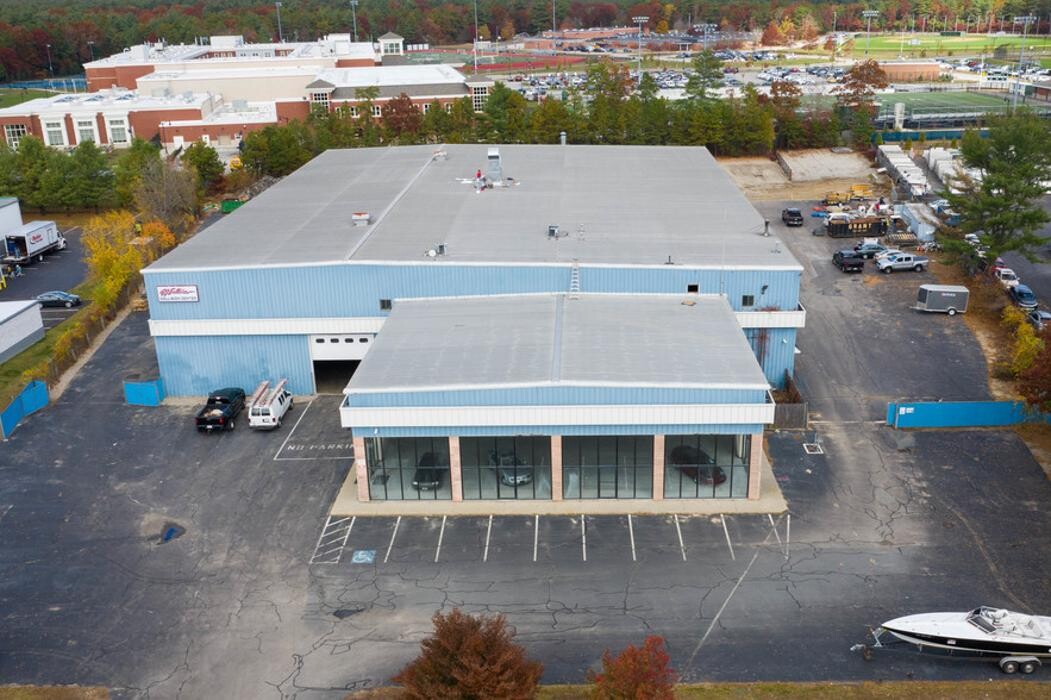 Images D.J. SULLIVAN COLLISION CENTER