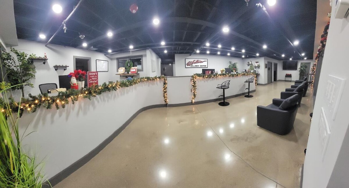 Images D.J. SULLIVAN COLLISION CENTER