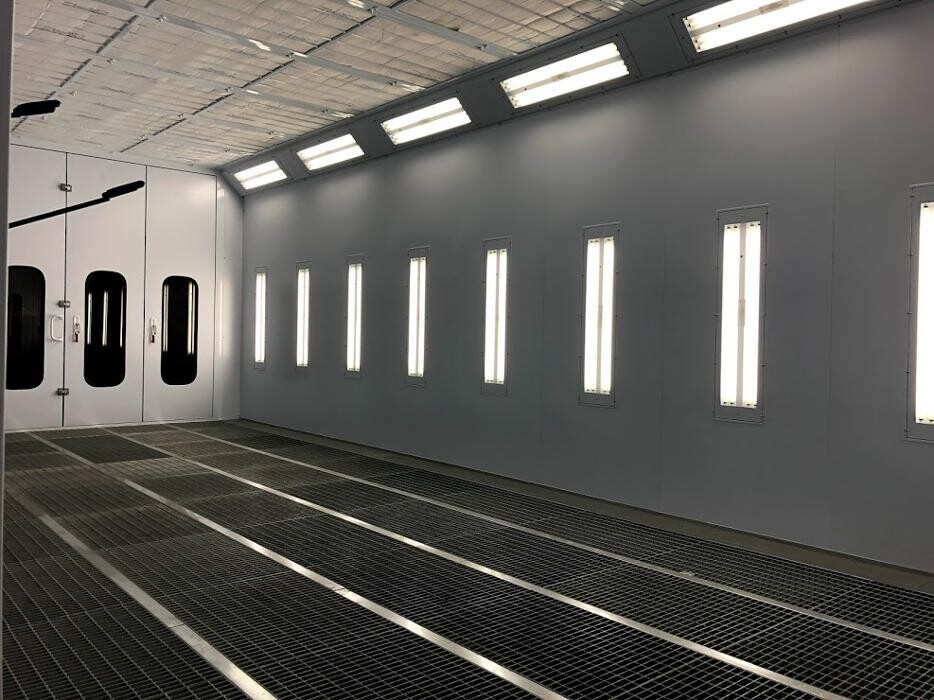 Images D.J. SULLIVAN COLLISION CENTER
