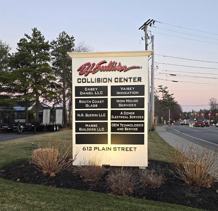 Images D.J. SULLIVAN COLLISION CENTER