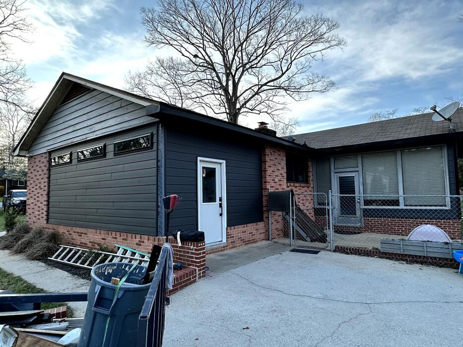 Images Brooks Exteriors