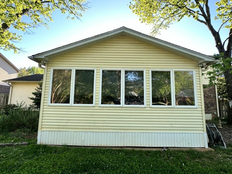 Images Brooks Exteriors