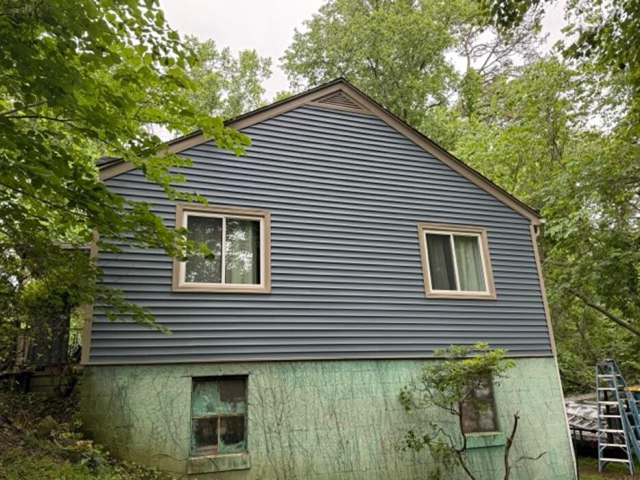 Images Brooks Exteriors