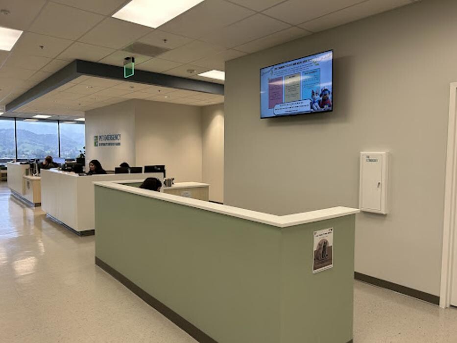 Images Pet Emergency & Specialty Center of Marin