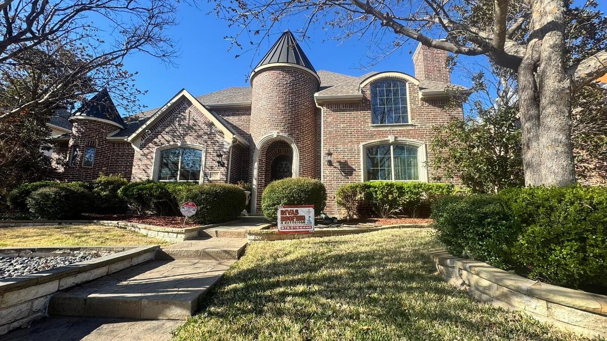 Images Rivas Roofing & Exteriors LLC