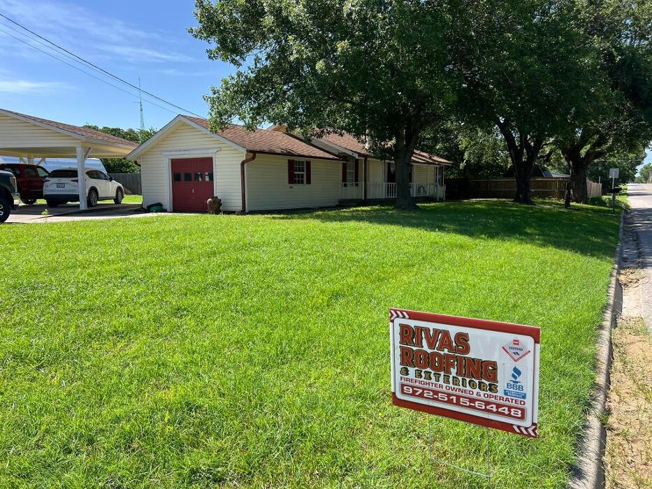 Images Rivas Roofing & Exteriors LLC