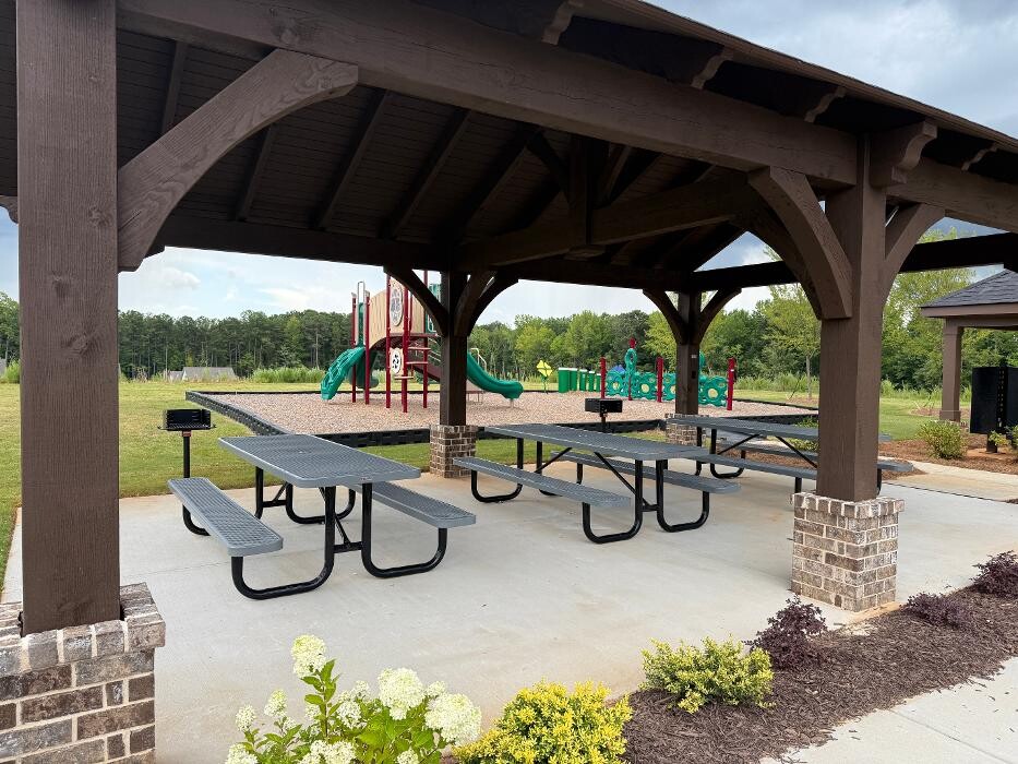 Images LGI Homes - Mount Tabor Pointe