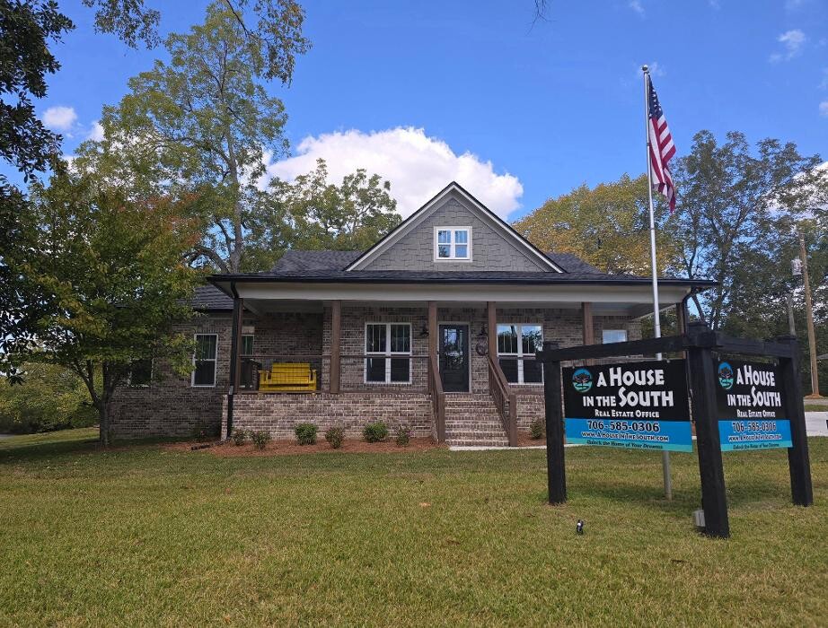 Images A House in the South Real Estate